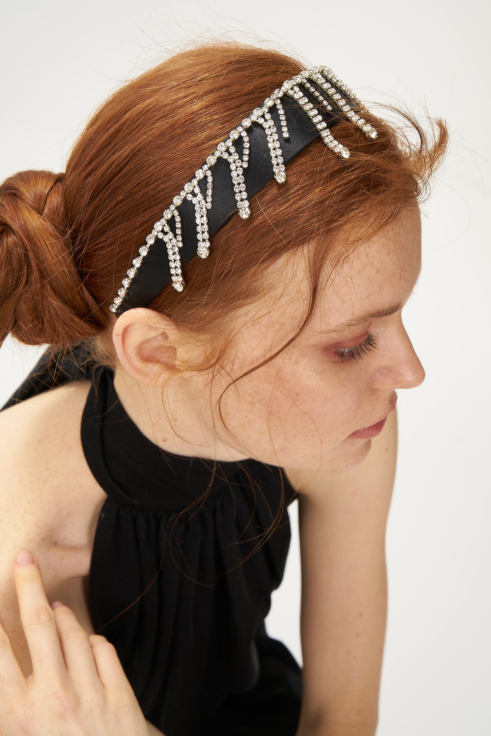 NILA BLACK HEADBAND