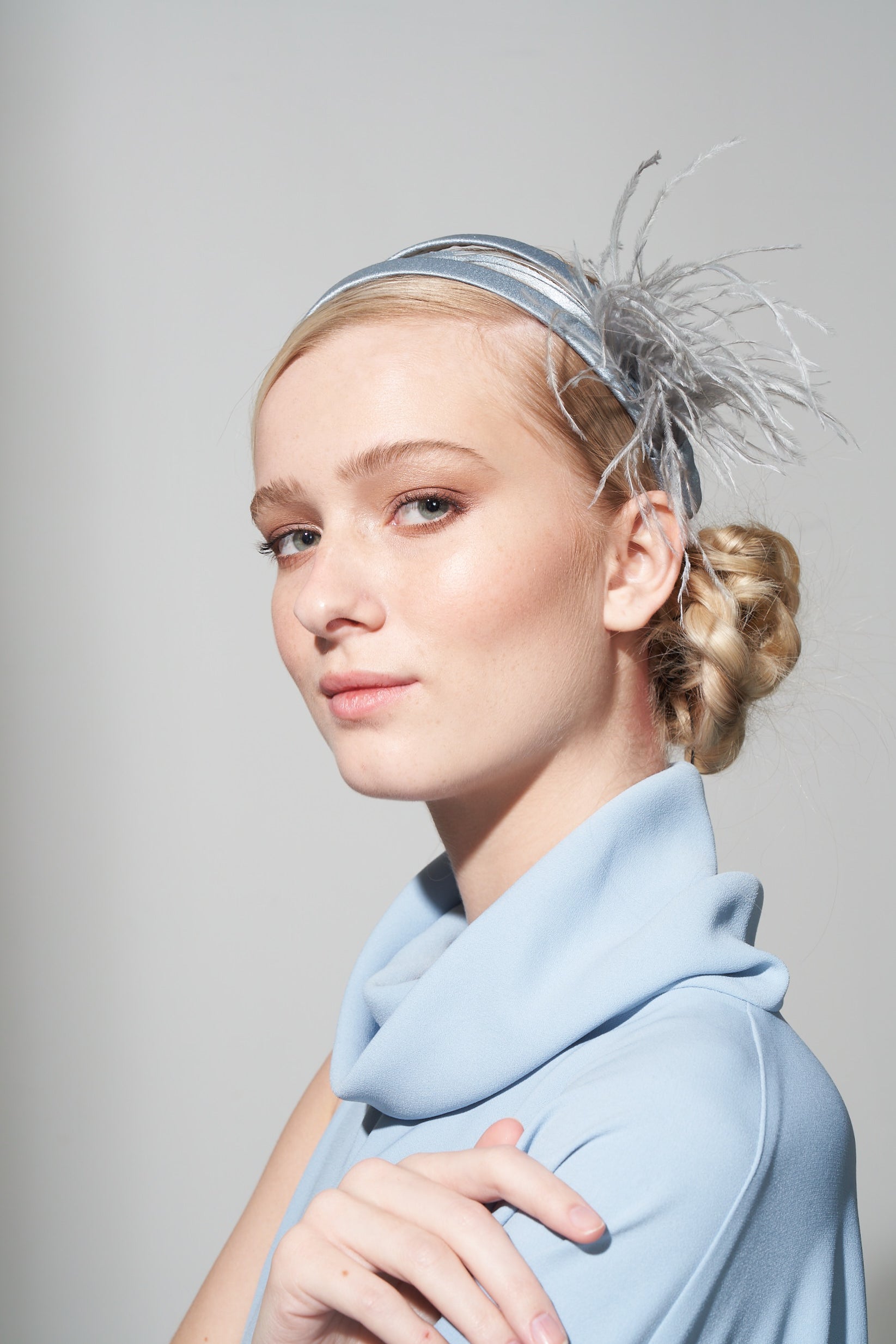 VERA BABY BLUE FEATHERED HEADBAND