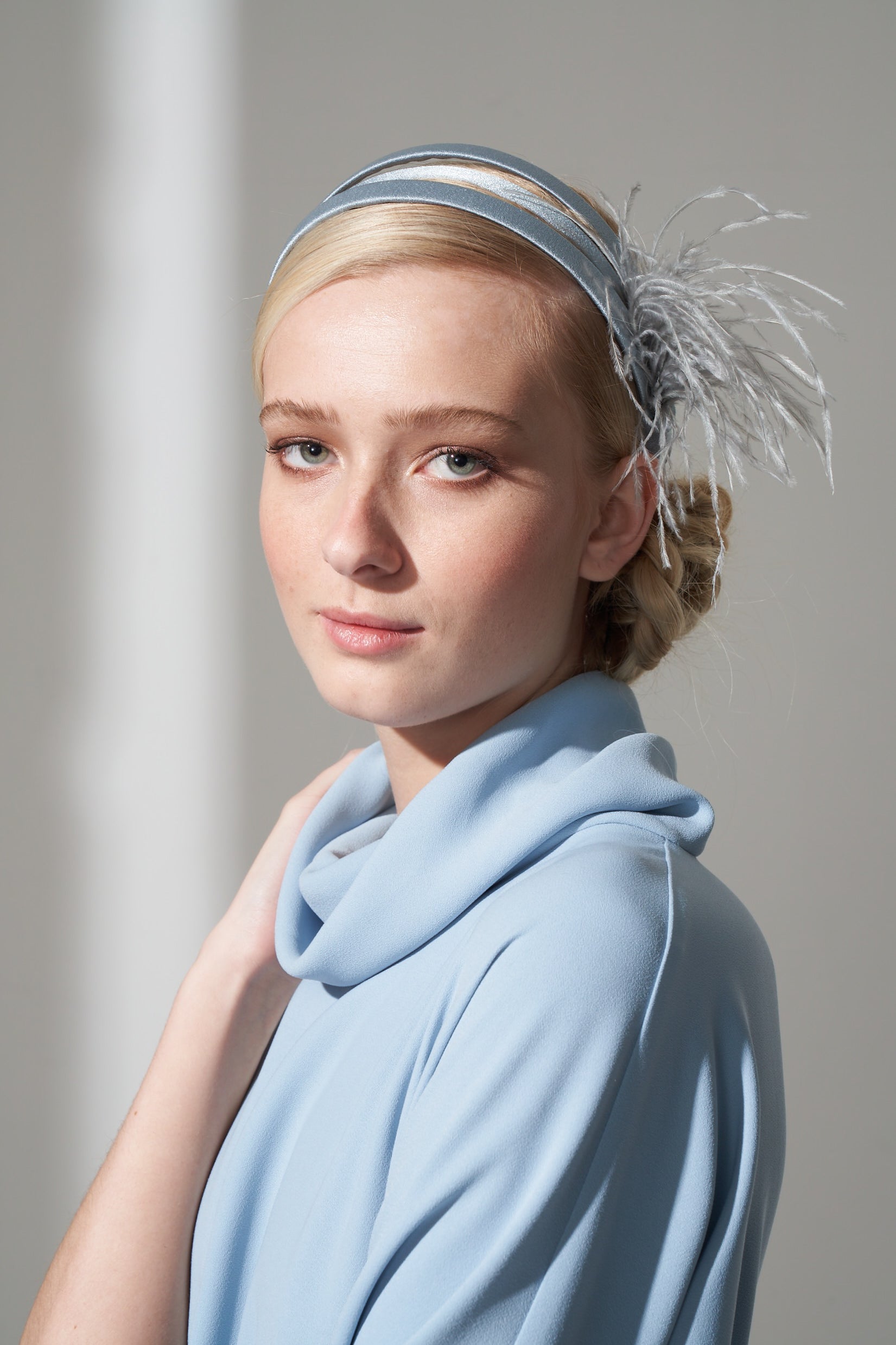 VERA BABY BLUE FEATHERED HEADBAND