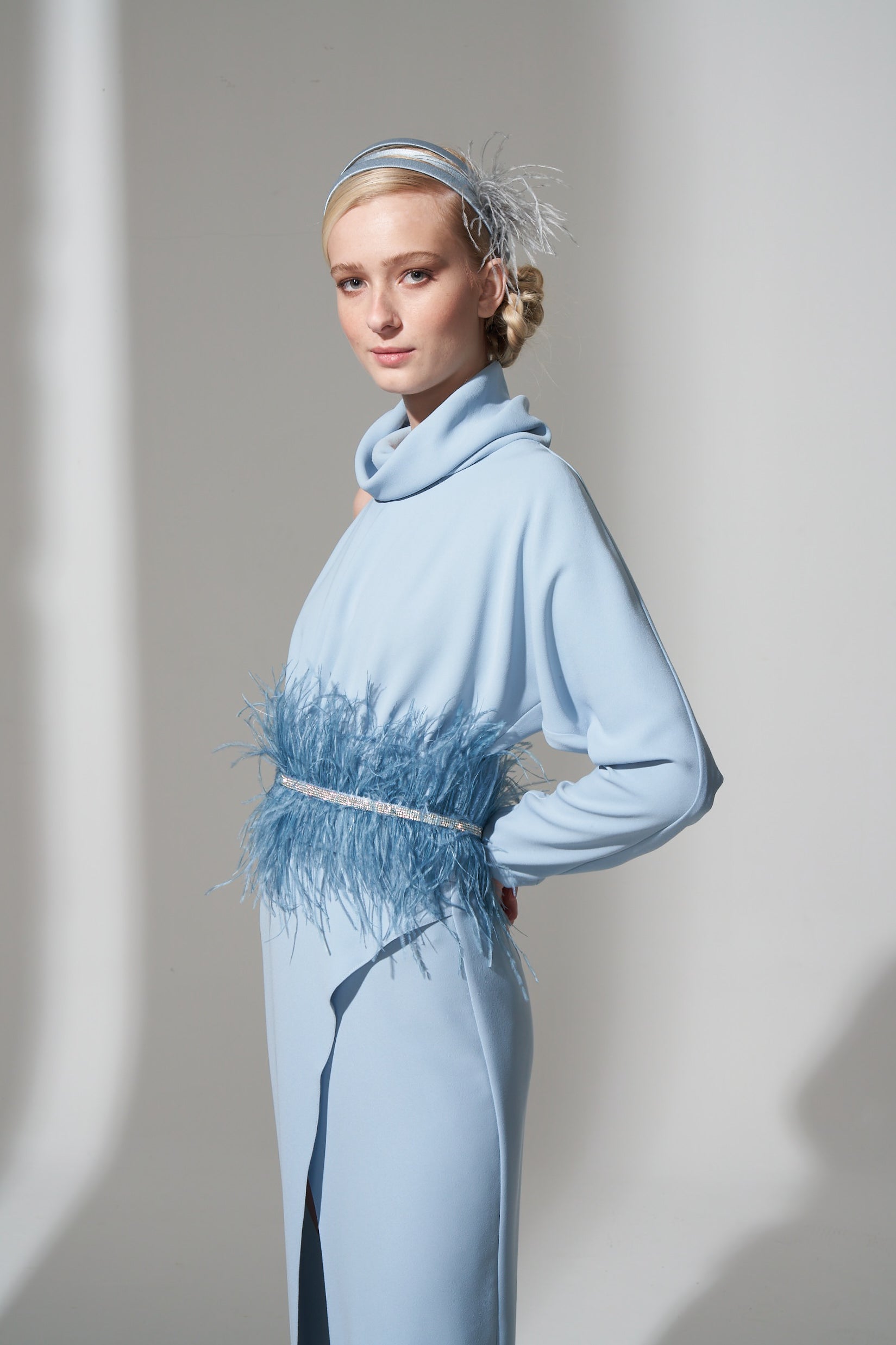 VERA BABY BLUE FEATHERED HEADBAND