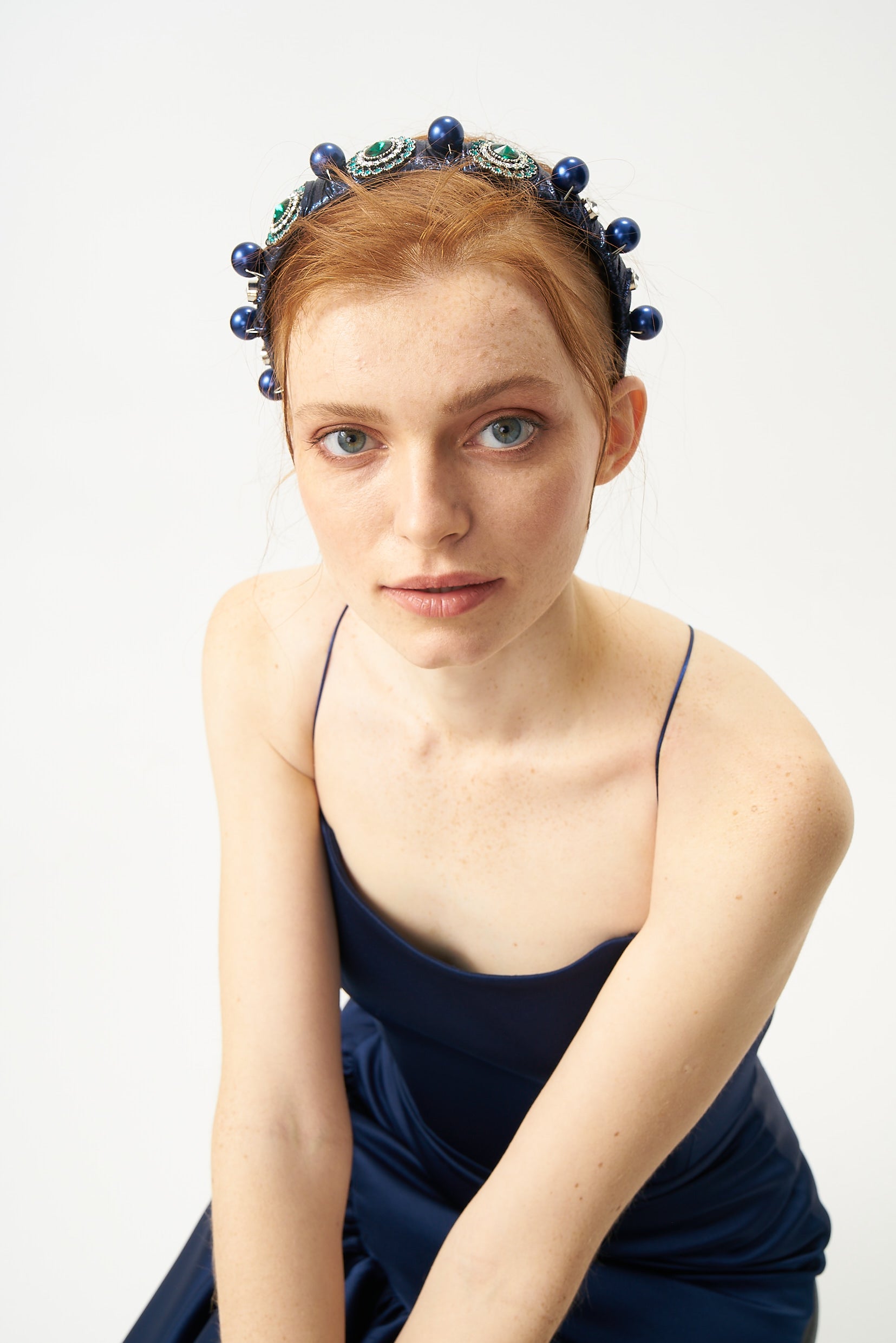 REGINA BLUE TAÇ