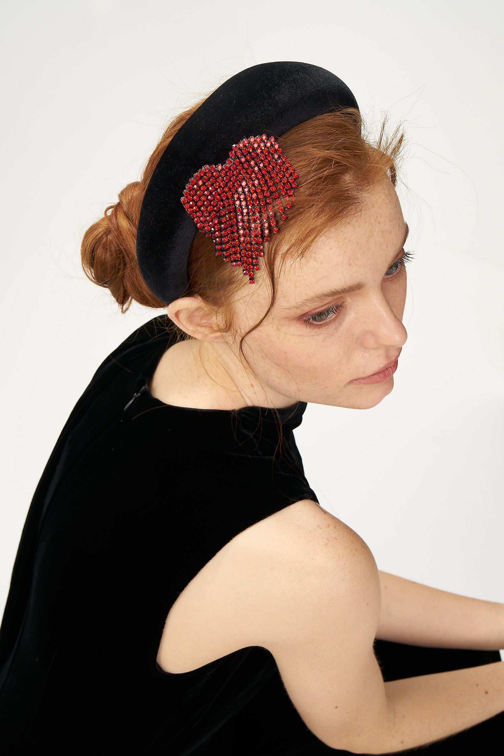 RED HEART SİYAH TAÇ